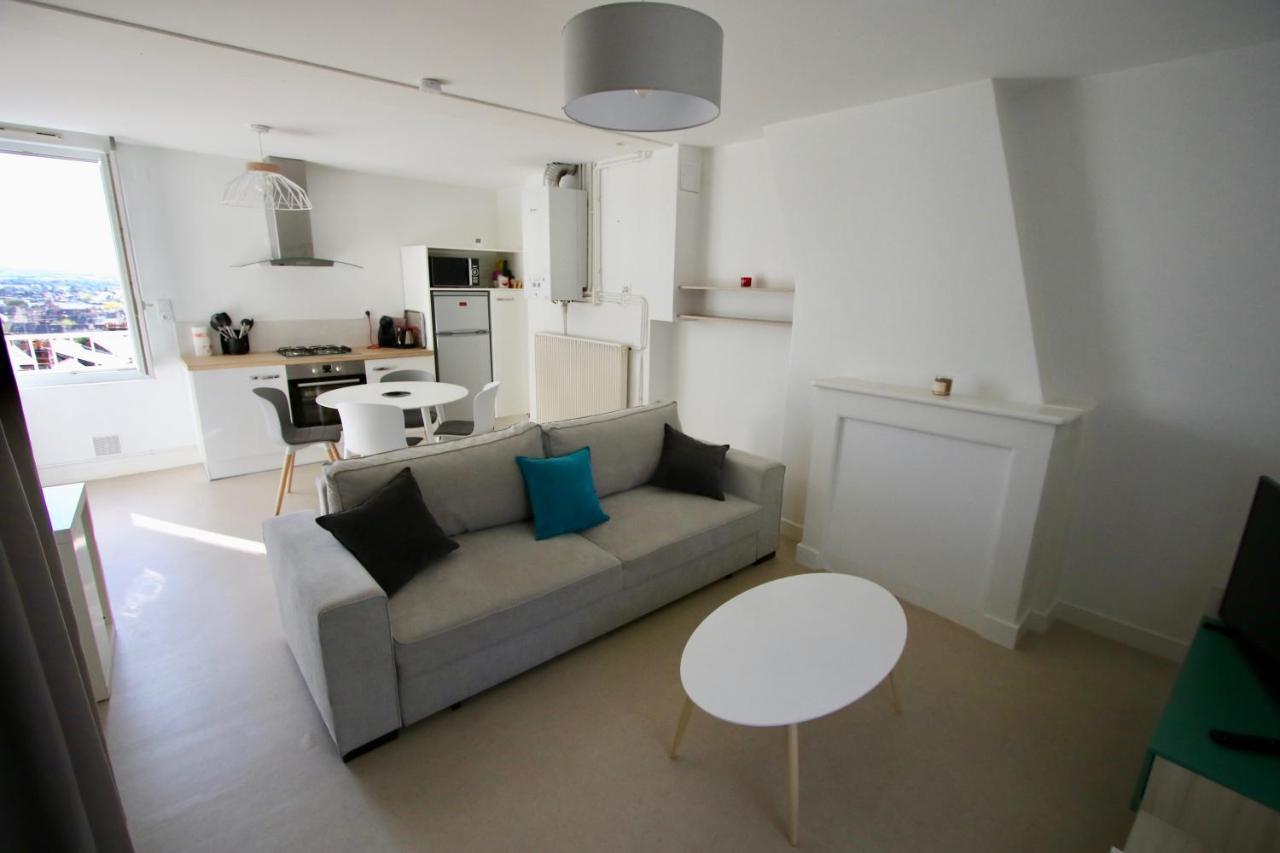 Pipon Apartment Fougeres Bagian luar foto